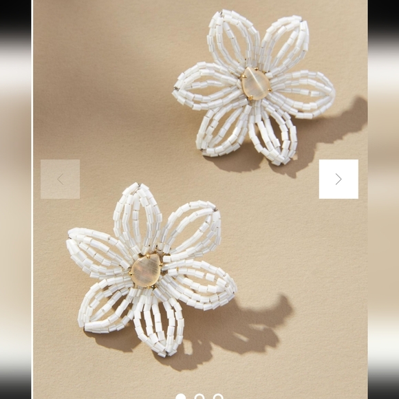 Anthropologie Jewelry - NWT Anthropologie Beaded floral Post earrings small